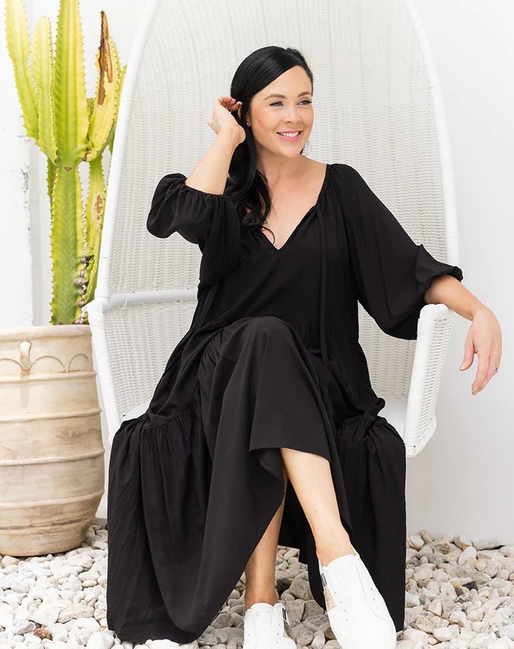 Bee Maddison Jackson Maxi Dress Black 8 Trendy Ruffled Maxi Dress
