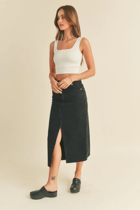 Brandy Denim Slit Skirt, Black pleated skirt texture